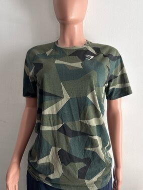 lululemon athletica Olive & Dark Green Camo Short Sleeve Tee